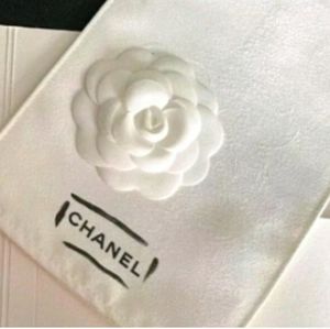 CHANEL AUTHENTIC HANDBAG CLEAN CLOTH GLOVE KIT/ CAMELLIA ONLY AVAIL BOUT…